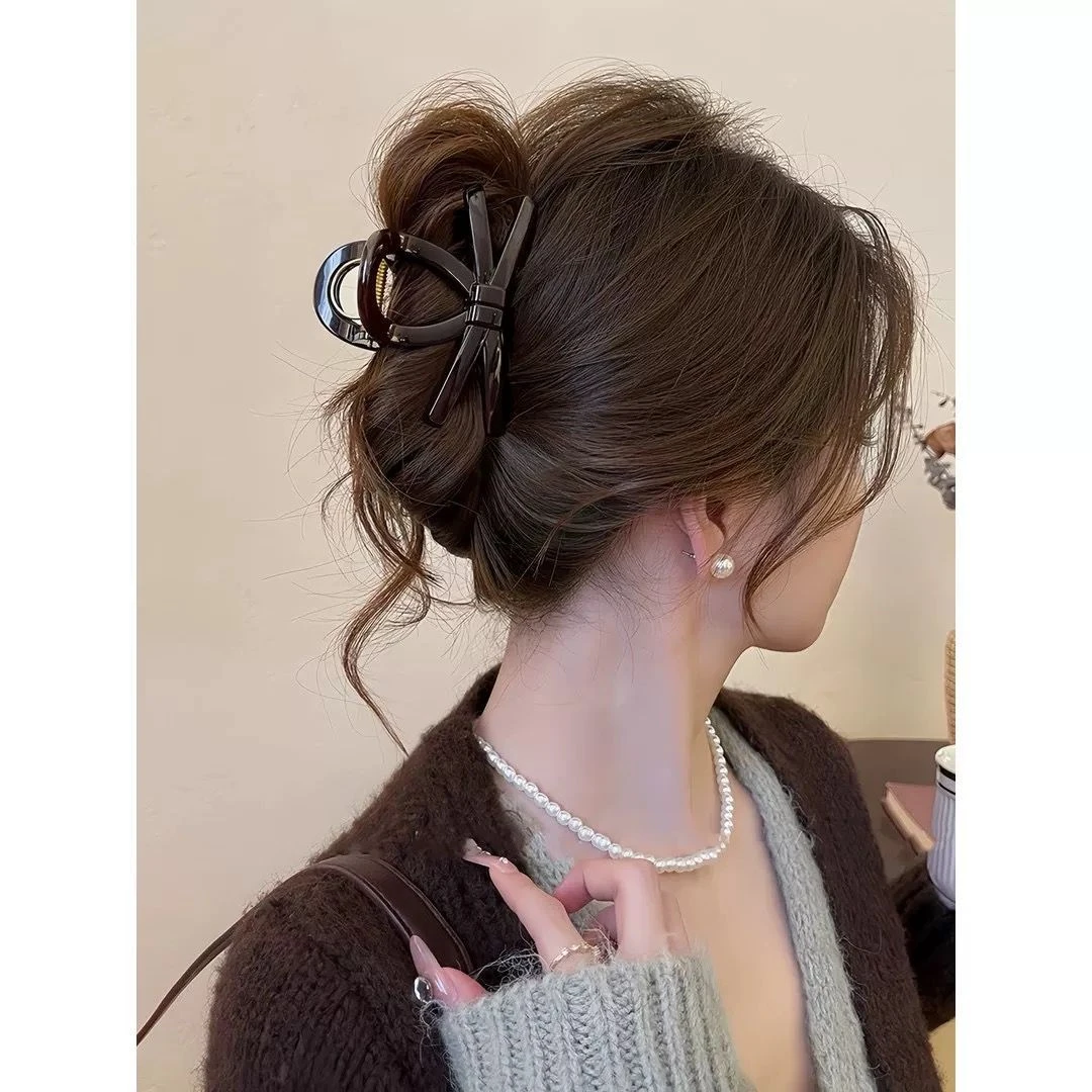 原创巧克力色蝴蝶结2025新款高级感鲨鱼夹子发夹网红头饰气质发卡