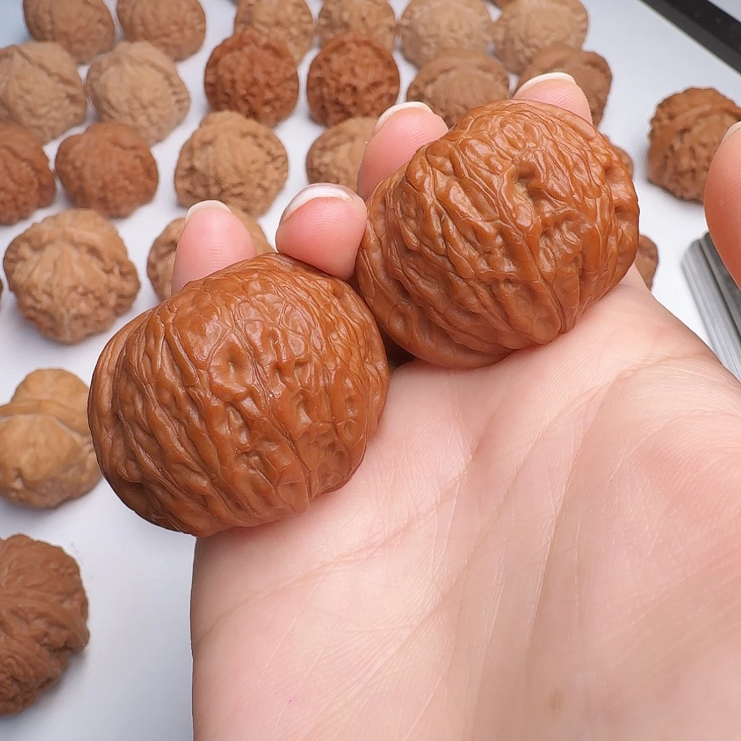 吊坠桃核铁锤妹妹