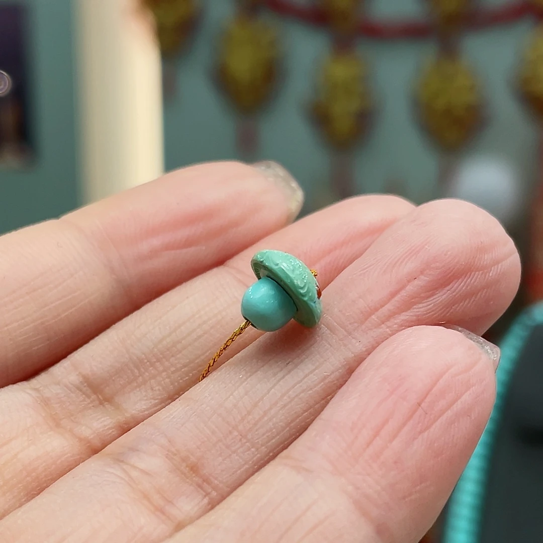 绿松石颈饰未镶嵌