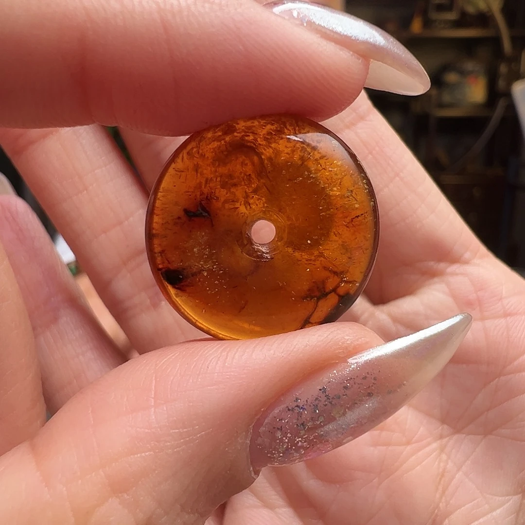 清***心琥珀未镶嵌裸石抚顺琥珀30145