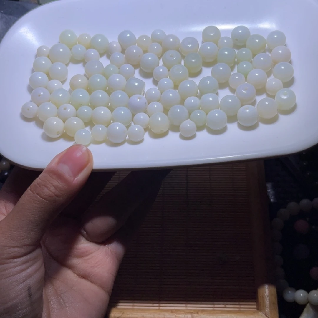 未镶嵌和田玉（糖玉）挂件