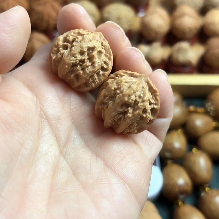 文玩核桃吊坠云朵335