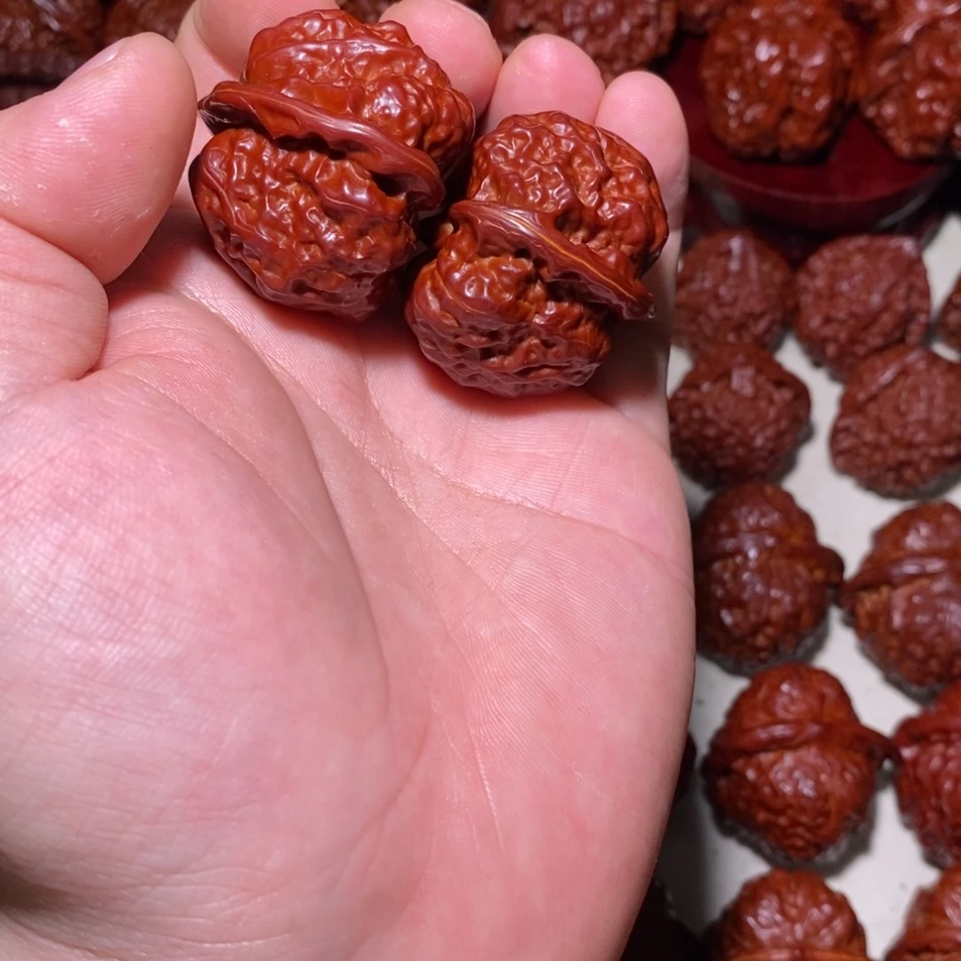 ****.桃核吊坠蛤蟆蛤蟆头