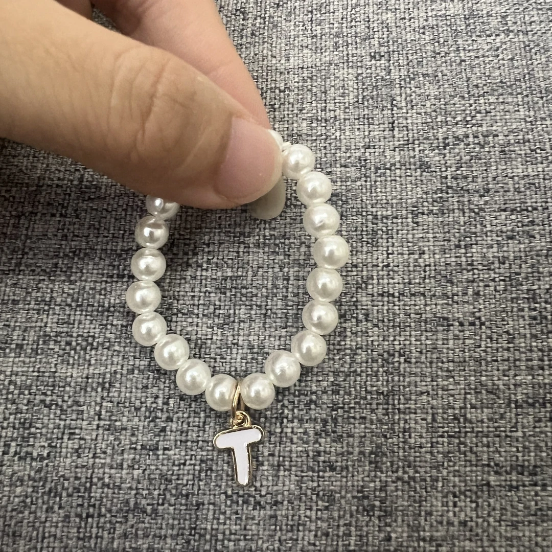 迷你拉布布4代Labubu珍珠字母项链白色