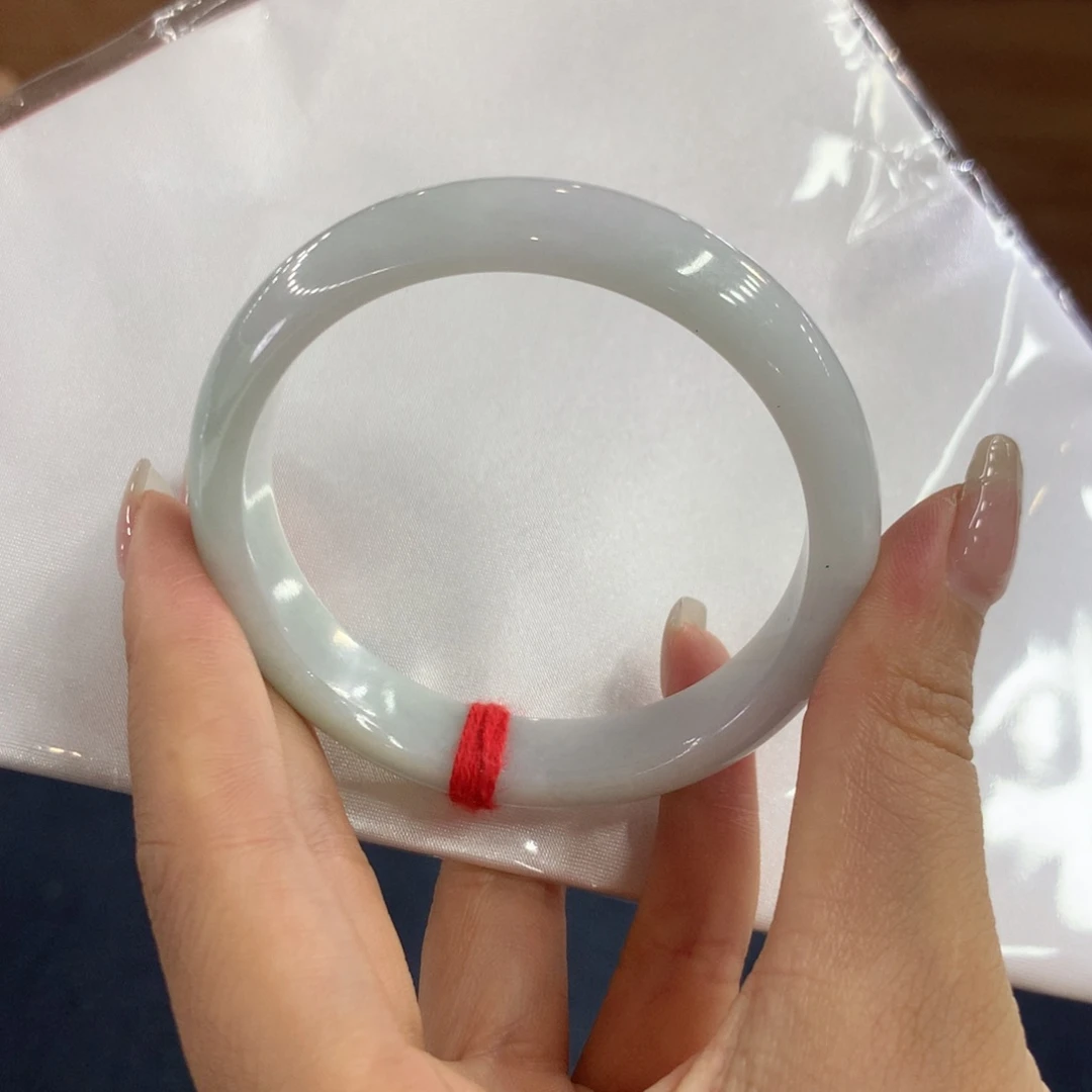 翡翠手镯未镶嵌买断