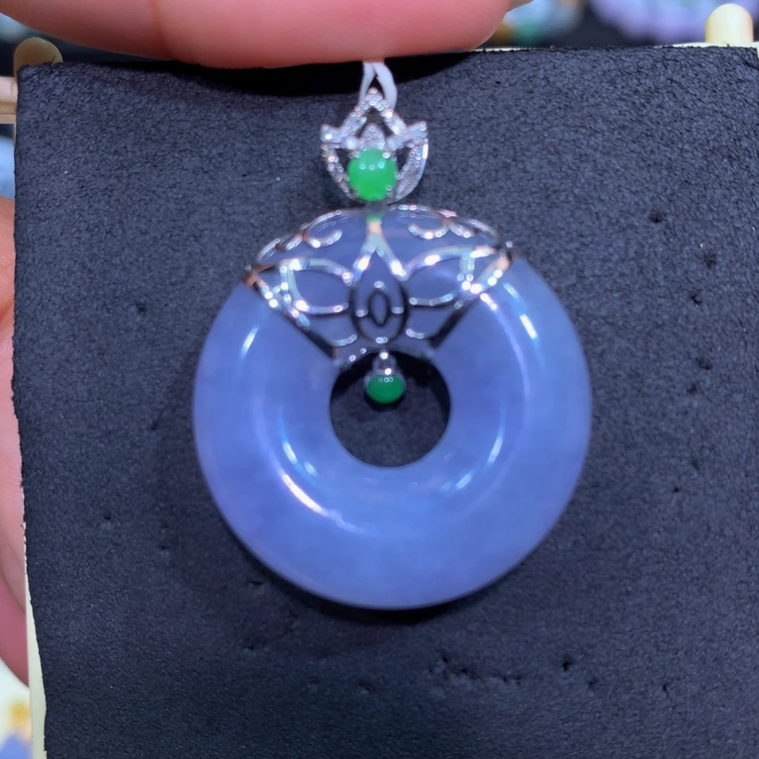 翡翠18K金镶嵌颈饰翡翠