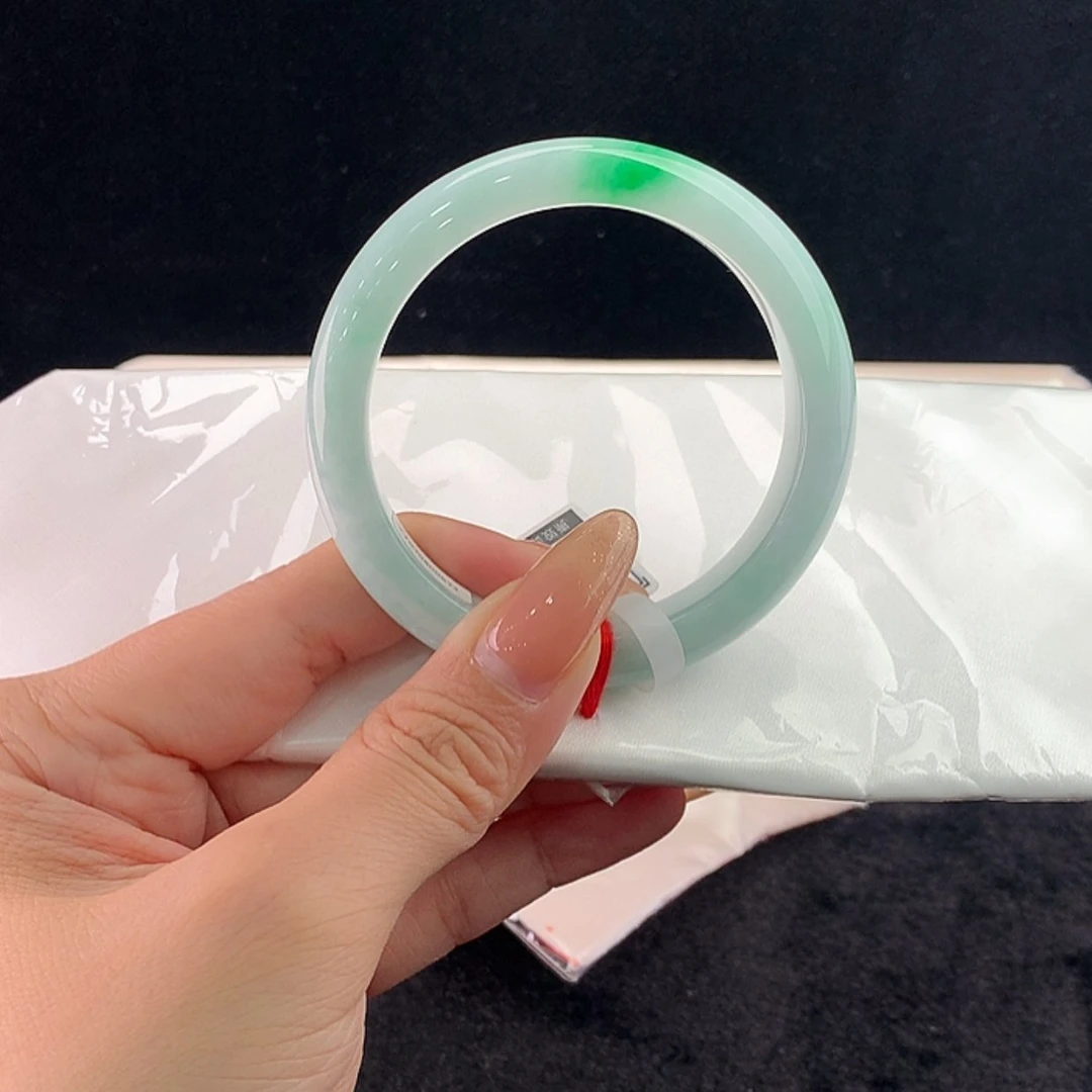 【闪购商品】未镶嵌手镯翡翠正56