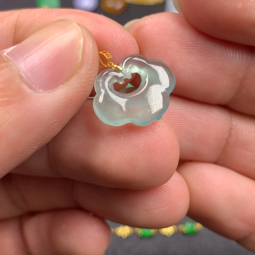 【闪购商品】颈饰18K金镶嵌翡翠翡翠