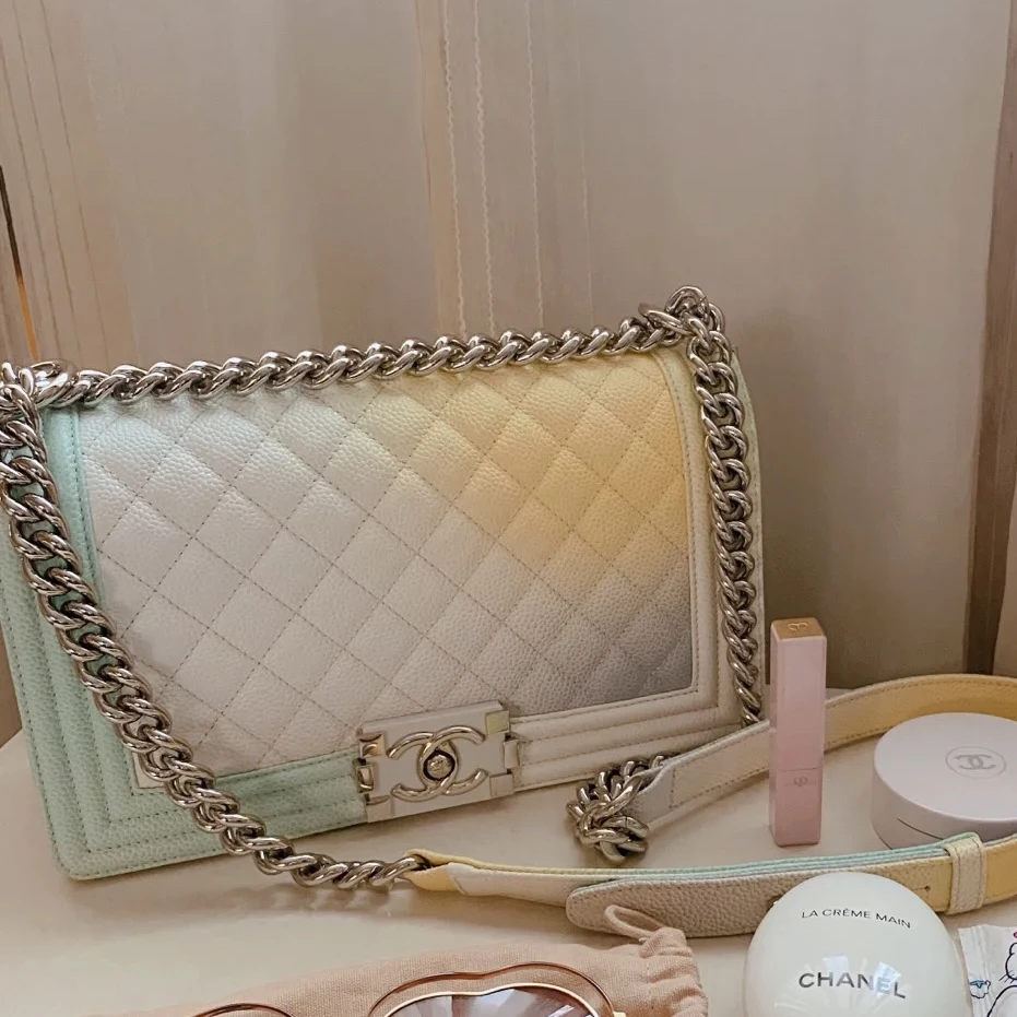 99新 Chanel/香奈儿 香奈儿炫彩银扣Leboy单肩斜挎包（11513665）