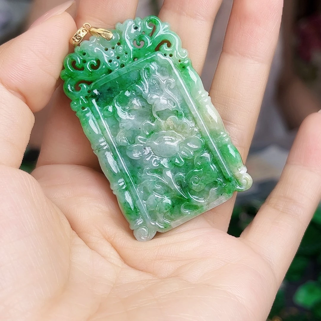 翡翠18K金镶嵌颈饰多样性