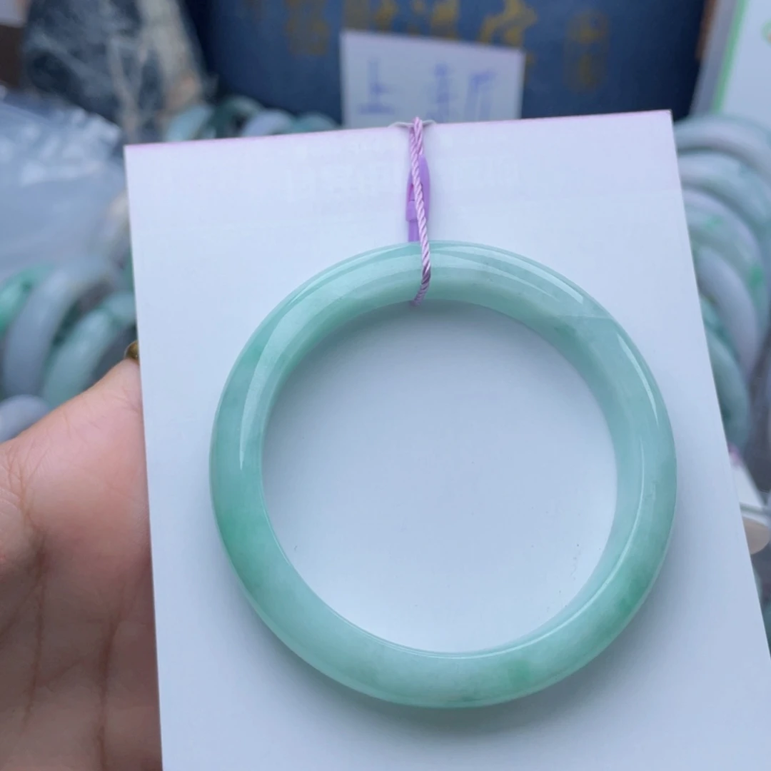 翡翠未镶嵌手镯54圈