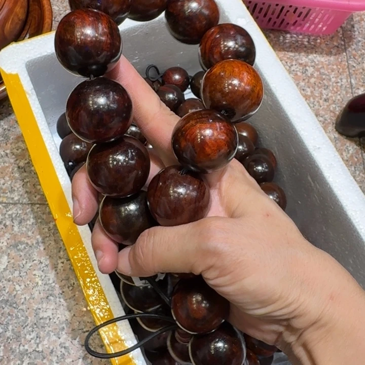 交趾黄檀（大红酸枝）酸枝3.0×19颗念珠
