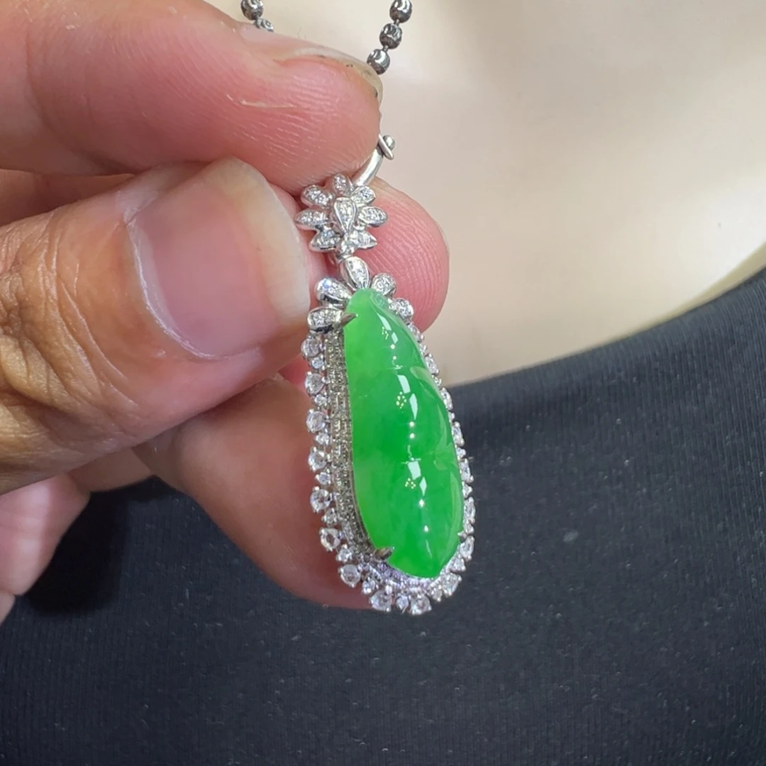 翡翠18K金镶嵌吊坠(不含链)