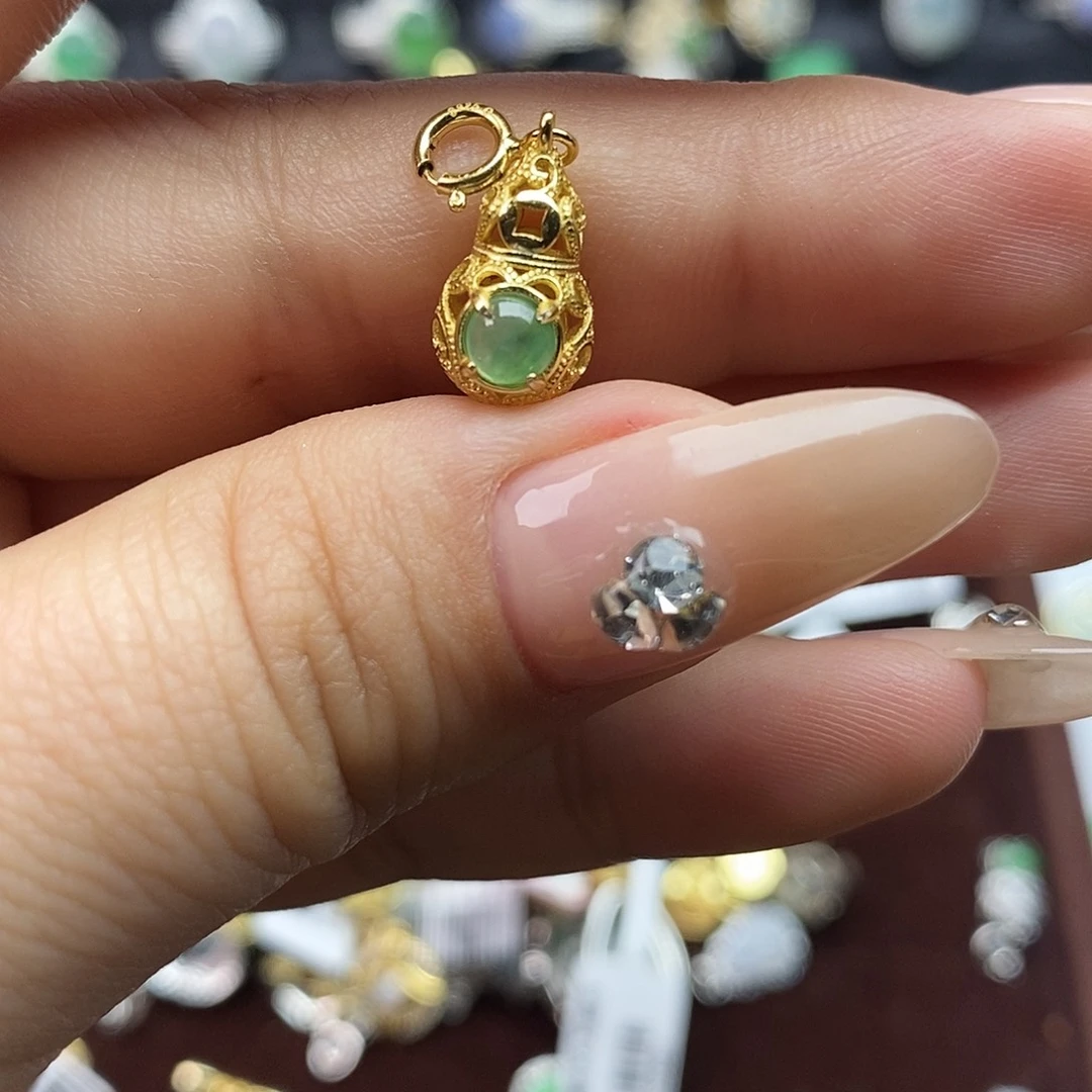 翡翠未镶嵌戒指翡翠