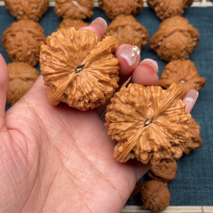 文玩核桃把件51全品麒麟纹大官帽。