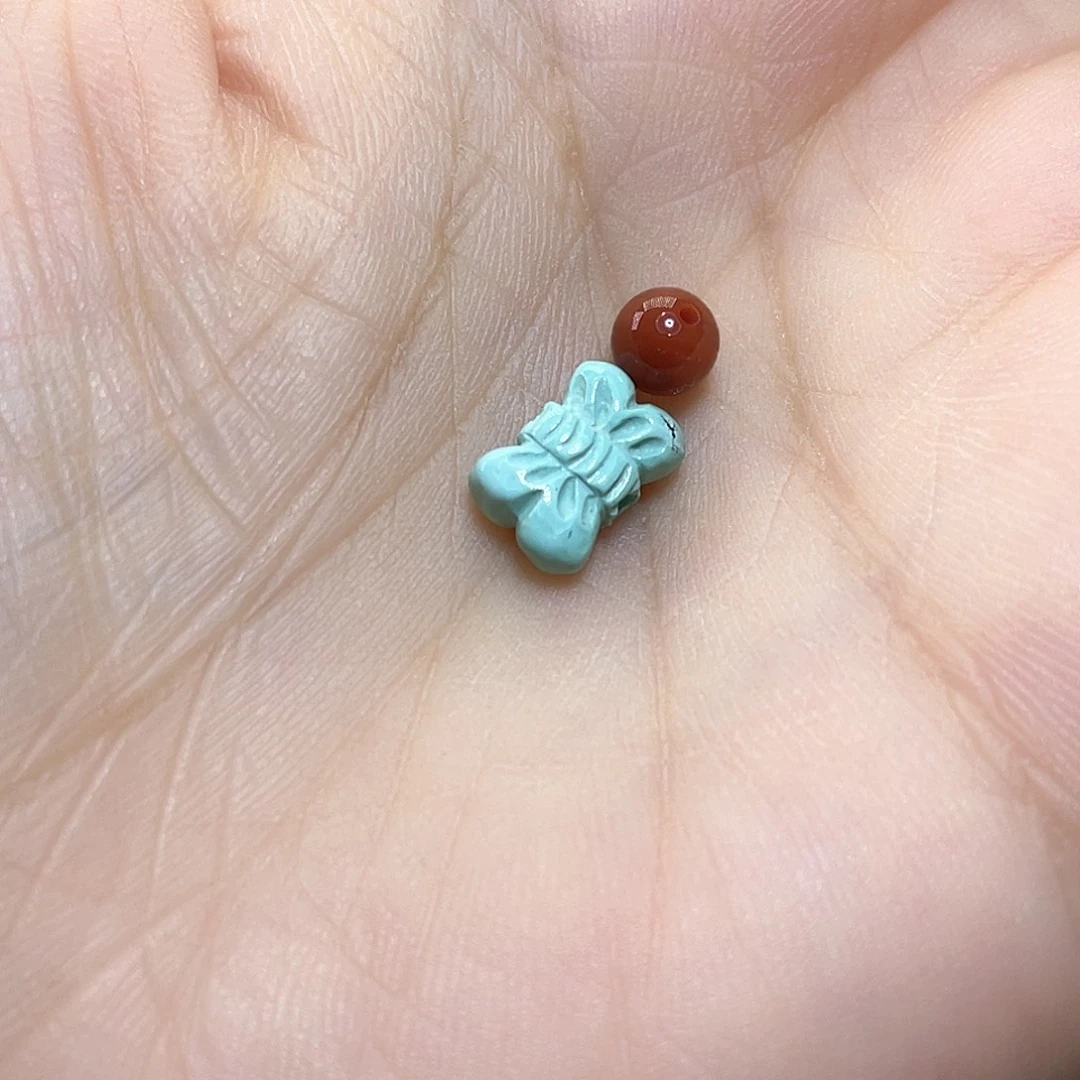 南红玛瑙配饰未镶嵌