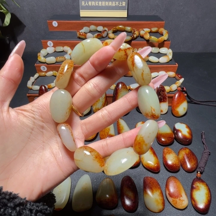 四***锦和田玉未镶嵌颈饰