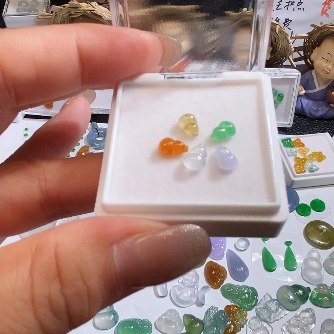 定制翡翠未镶嵌翡翠