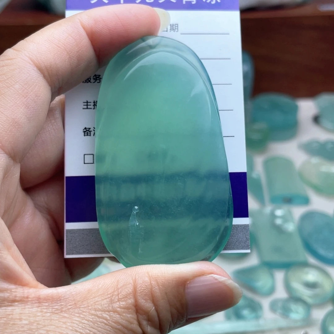 浪***鸦蛇纹石玉未镶嵌颈饰