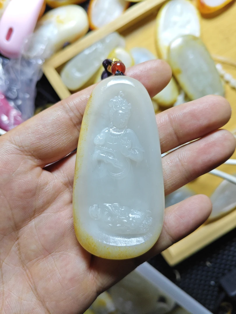 和田玉精品挂件御龙观音