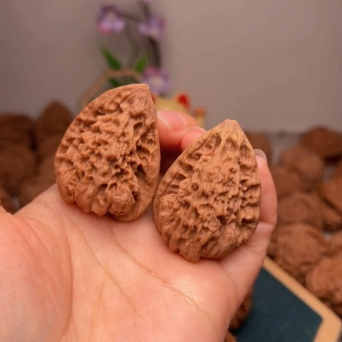 吊坠文玩核桃官帽异形有黄