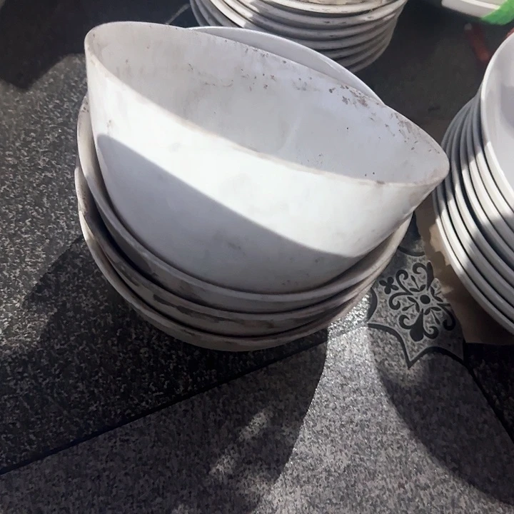 瓷片陶瓷盘子碗啥都有口径16高度7