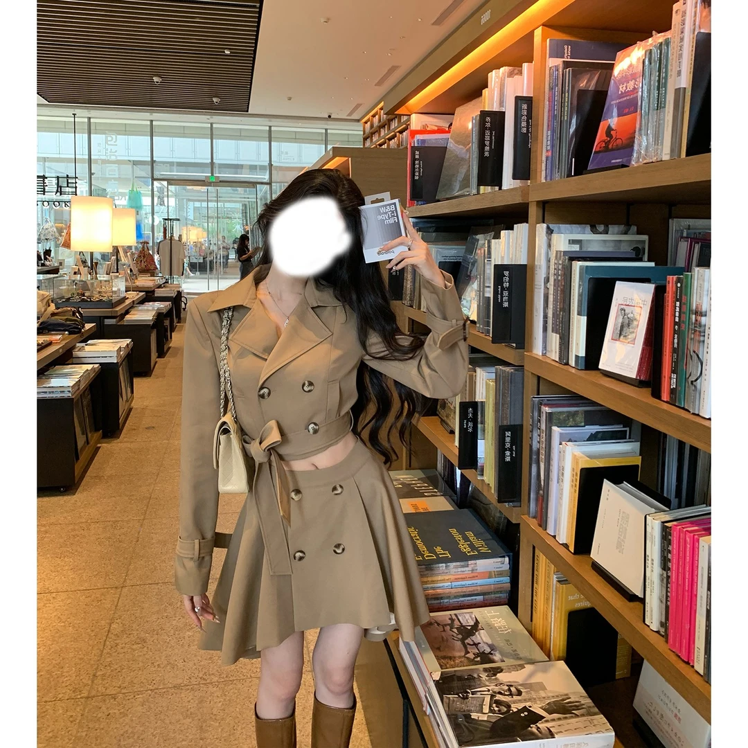 英伦风短版风衣外套早秋套装法式气质收腰显瘦女神范两件式洋装