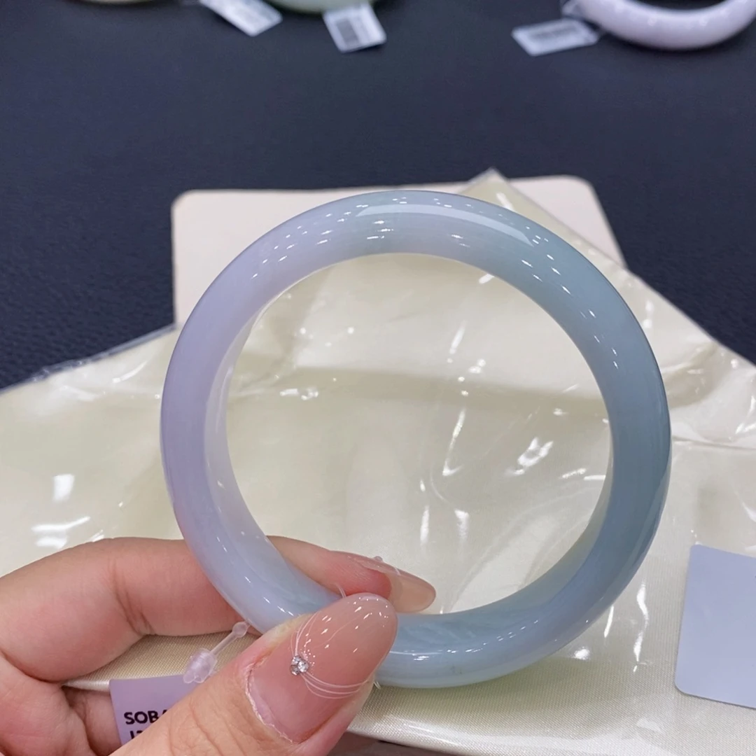 翡翠手镯未镶嵌56正圈