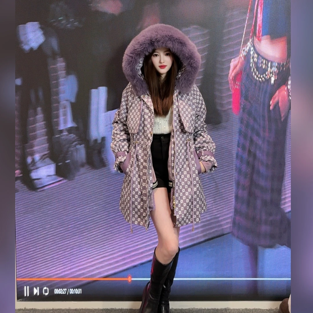 8283派克服女秋冬中长款真毛连帽时尚百搭风衣外套气质设计师