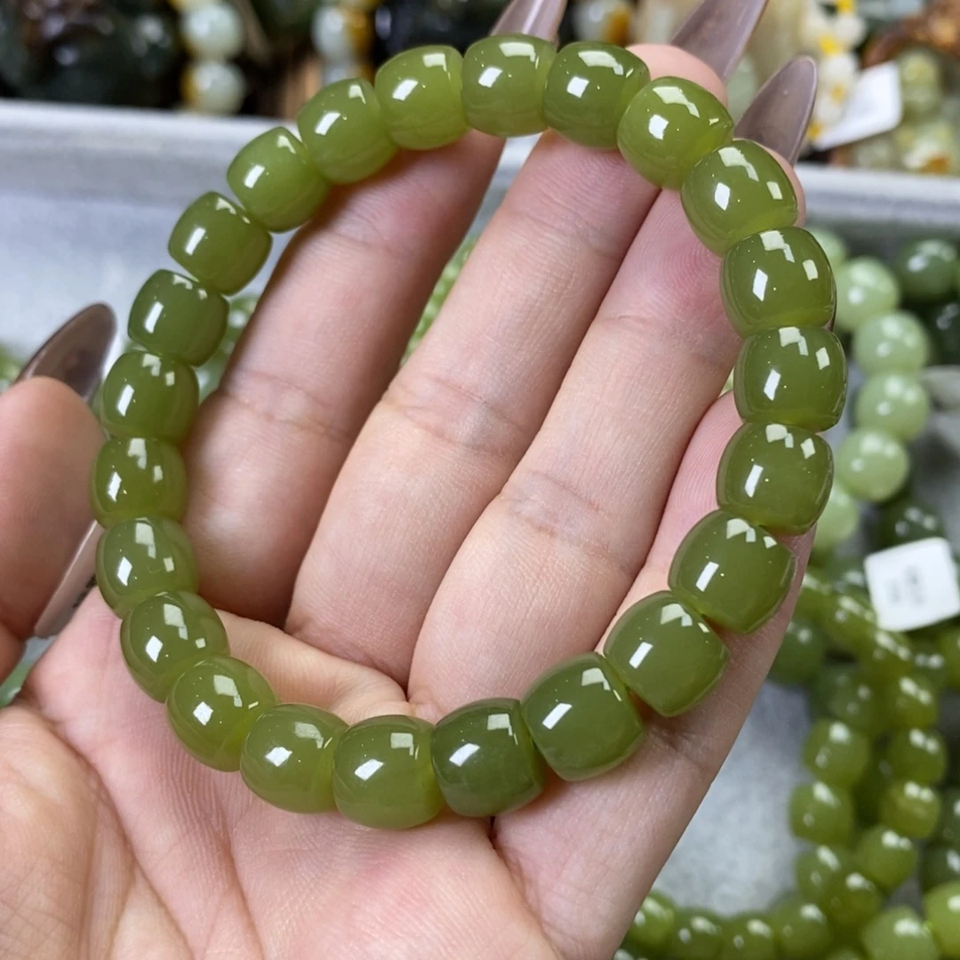 未镶嵌手串透闪石质玉无****。