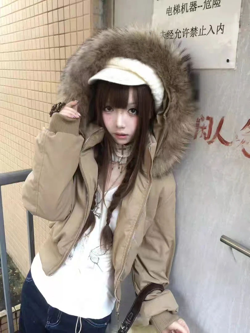 设计小众衣服羽绒服女爆款2025新款正品豹子毛领高级大气保暖外套