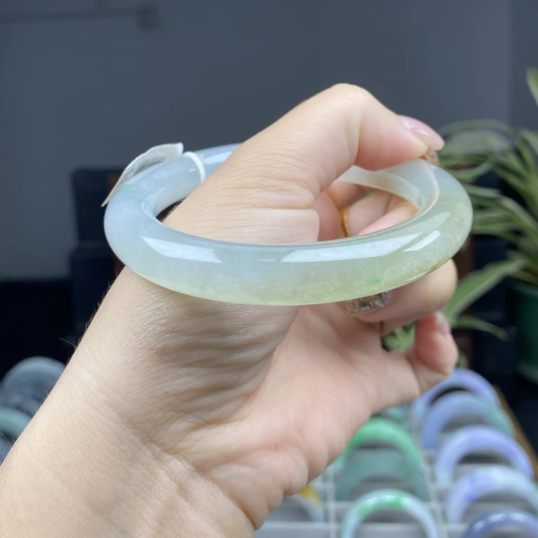 天然翡翠A货冰糖雪梨胖圆条