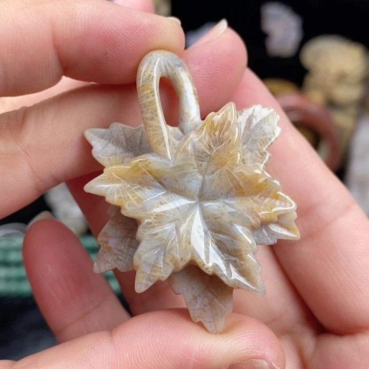 未镶嵌手镯硅化玉