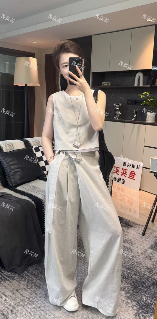 2025夏季新款显瘦韩系时髦吊带背心套装女老钱风斜边弯刀裤两件套
