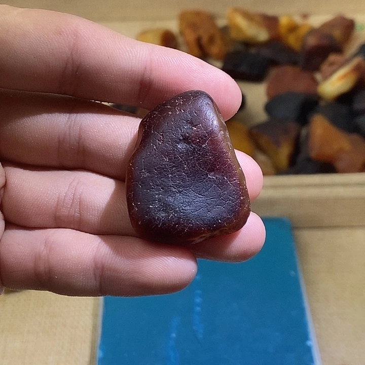 琥珀未镶嵌裸石金绞蜜