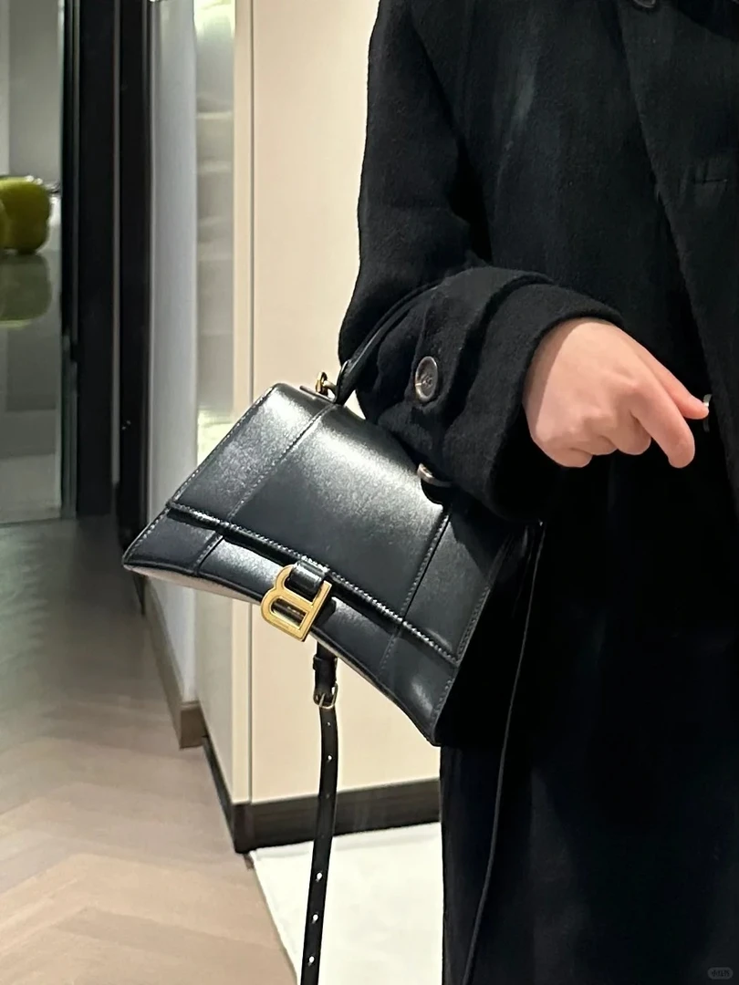 95新 Balenciaga/巴黎世家 沙漏xs黑金光面/98新/优选