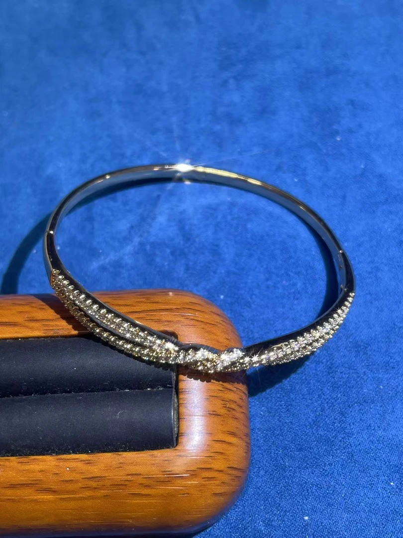 a1585玫色满镶均码卡扣手镯多样性发货