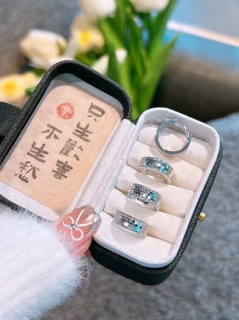 925银耳饰 精工厂时尚百搭轻奢爆闪百搭凹面龙鳞银耳饰