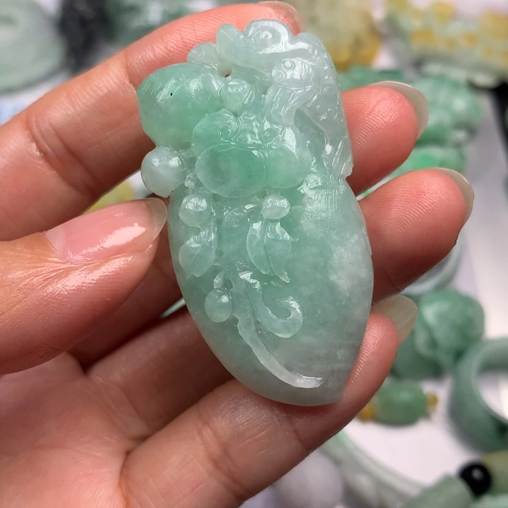 定制翡翠未镶嵌翡翠