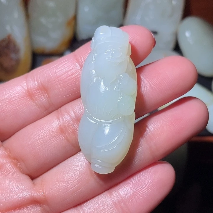 和田玉挂件未镶嵌?****?