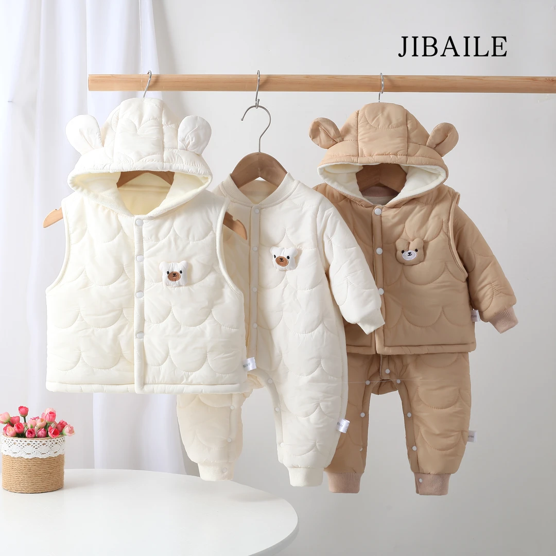 新生儿宝宝时尚卡通熊帽马甲连体套装可爱外出服