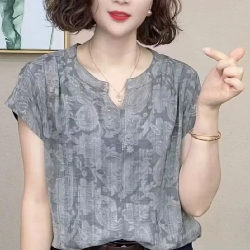 2025新款洋气百搭V领短袖时尚显瘦夏季气质T恤休闲女士减龄