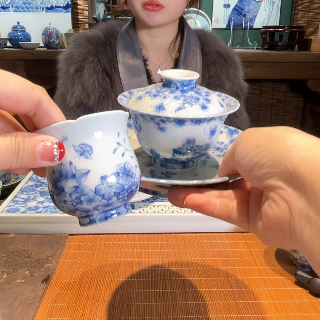 陈*彤………………………………………………