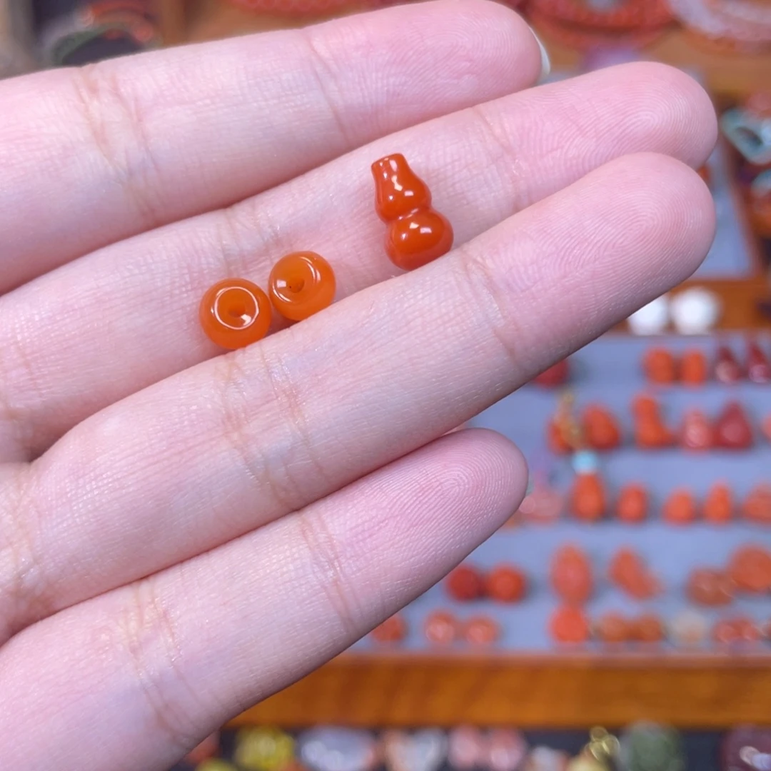 苗***子南红玛瑙未镶嵌葫芦面包圈