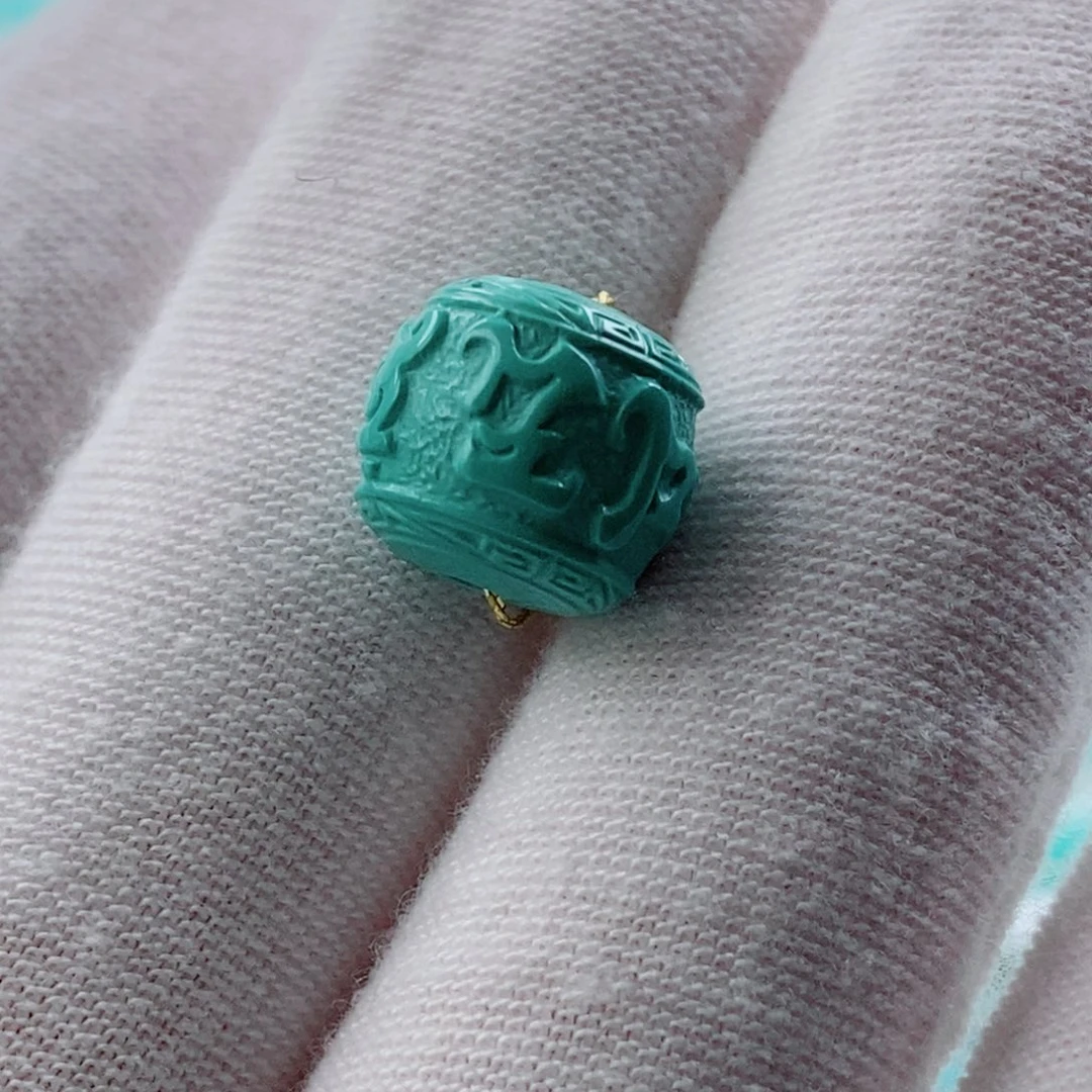 绿松石配饰未镶嵌