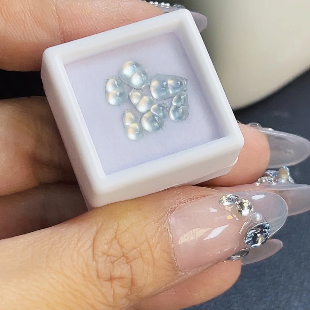 翡翠裸石刁*娘XN0052/7玻璃种起光葫芦一手