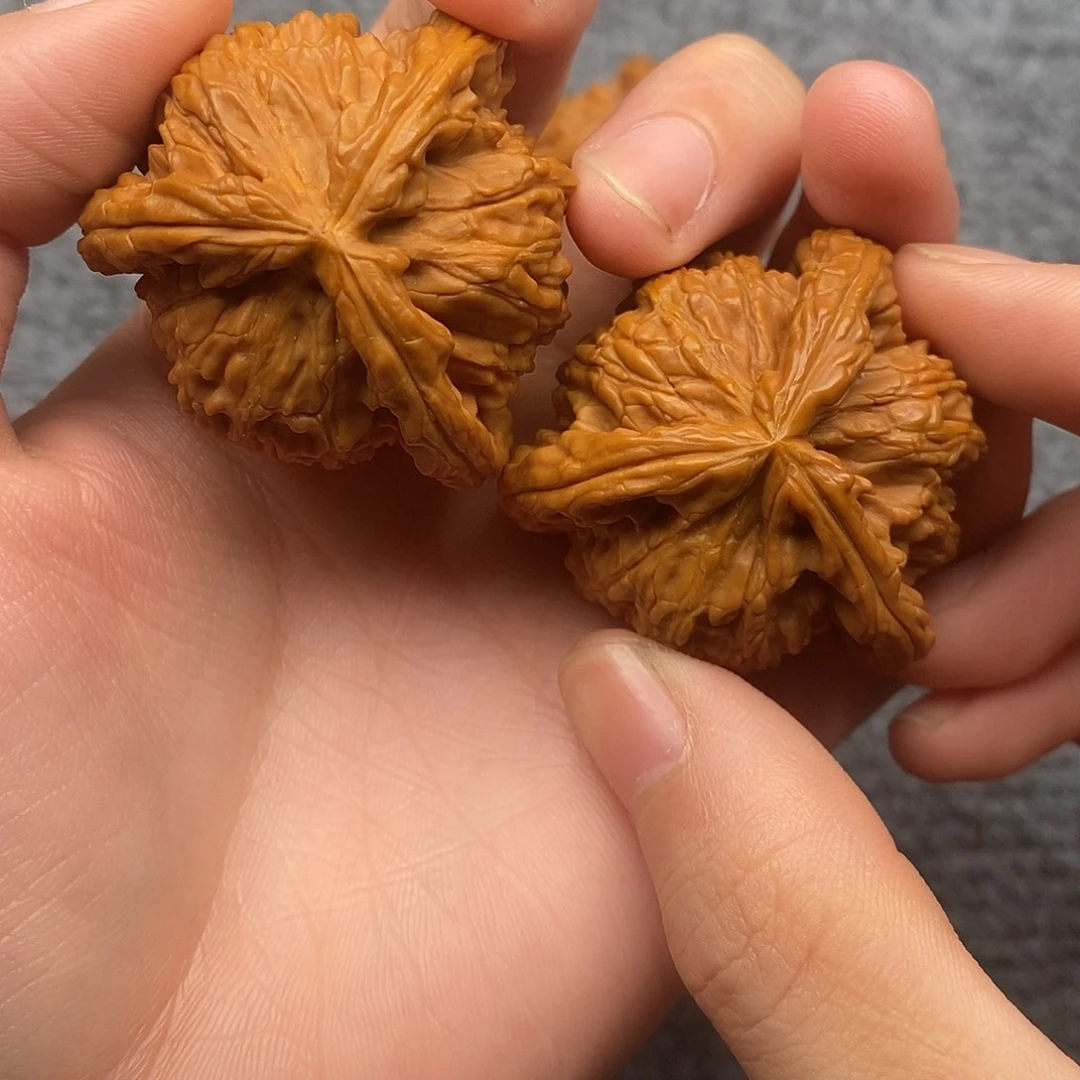 清***岗文玩核桃吊坠白狮子