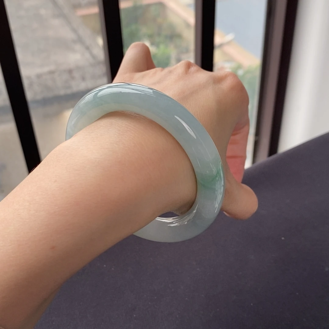 翡翠未镶嵌手镯53.7圆条晴绿飘金丝绿