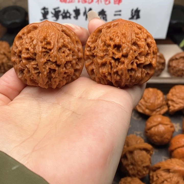 文玩核桃吊坠叶***?核桃