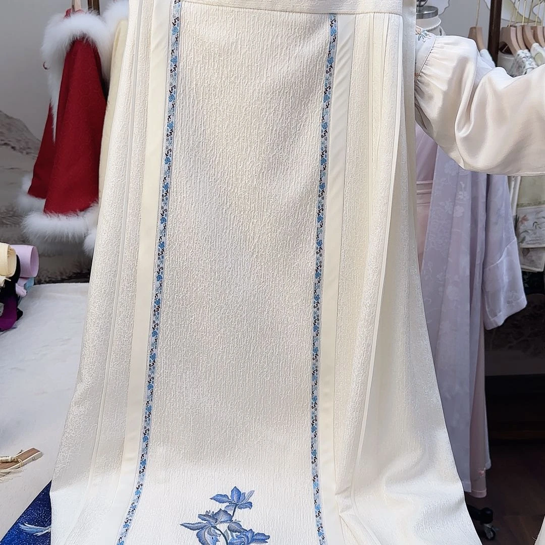 刺绣2.真丝苏绣四季款马面裙